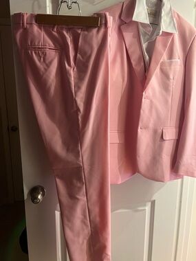 Classic Light Pink Men's Blazer and Matching Trousers